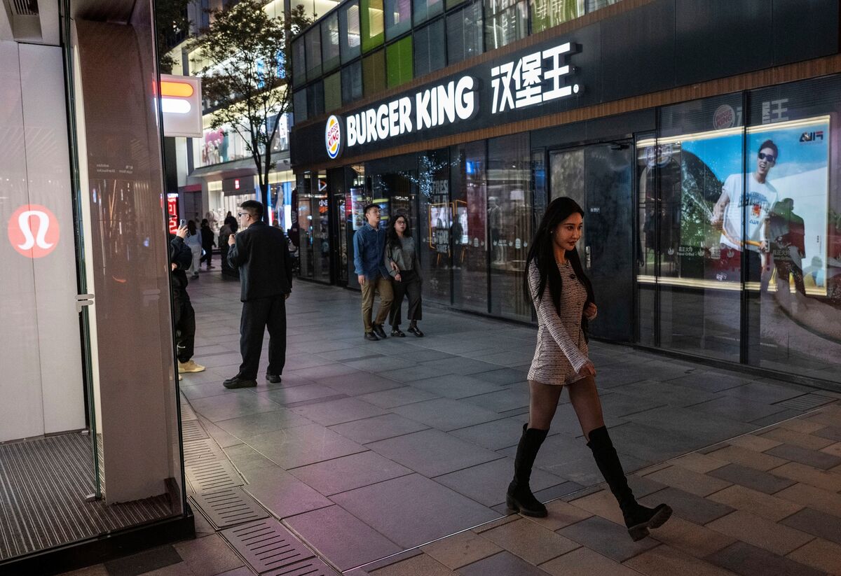 Burger King Owner Is Said to Shortlist CPE and HSG for China Stake
