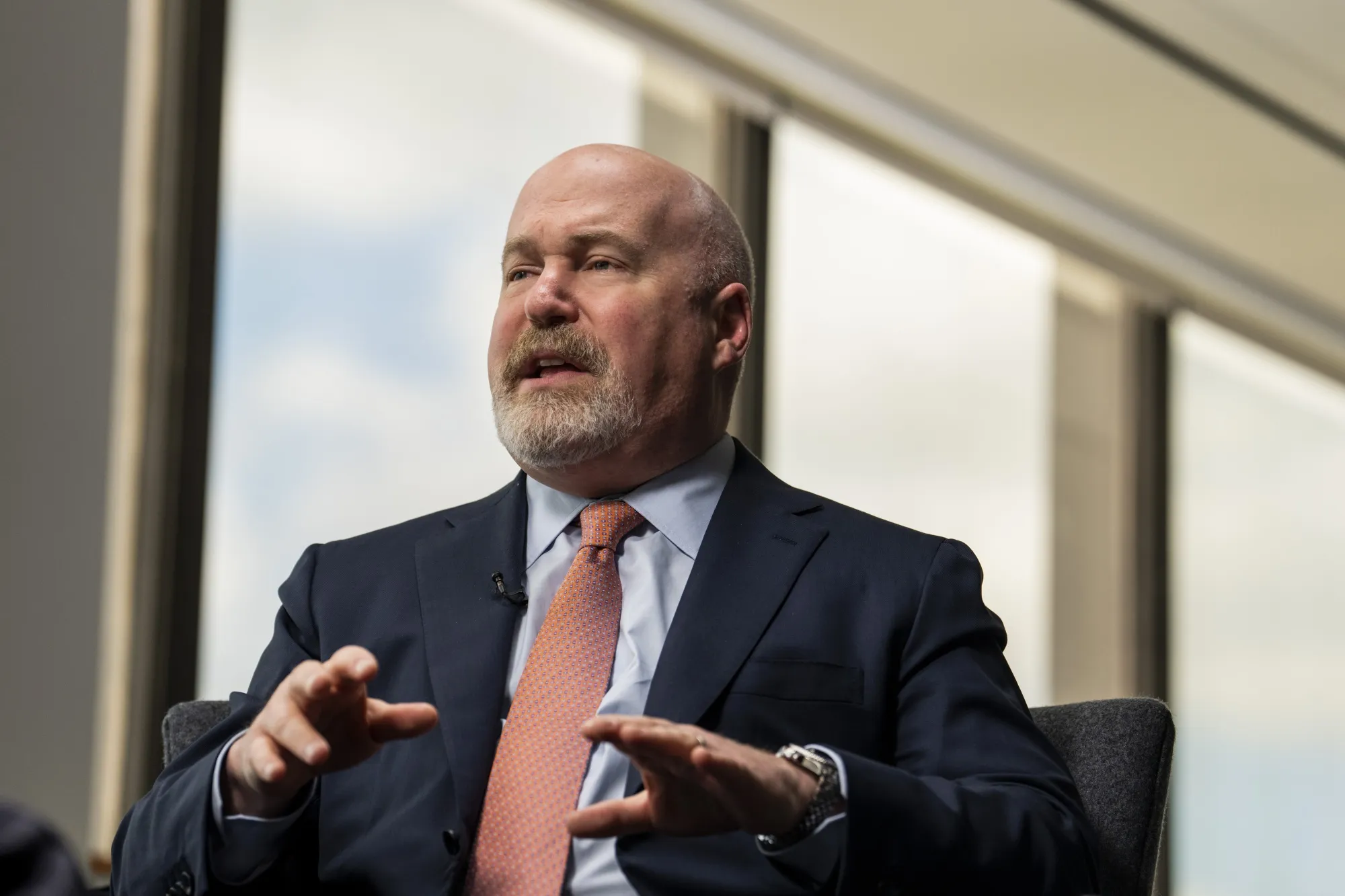 Billionaire Asness Fires Back at Trump Threats, Defends Haley - Bloomberg