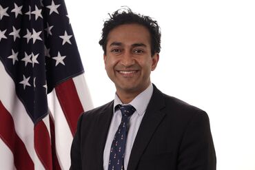 FDA’s Prasad Exits After Sarepta Gene Therapy Controversy