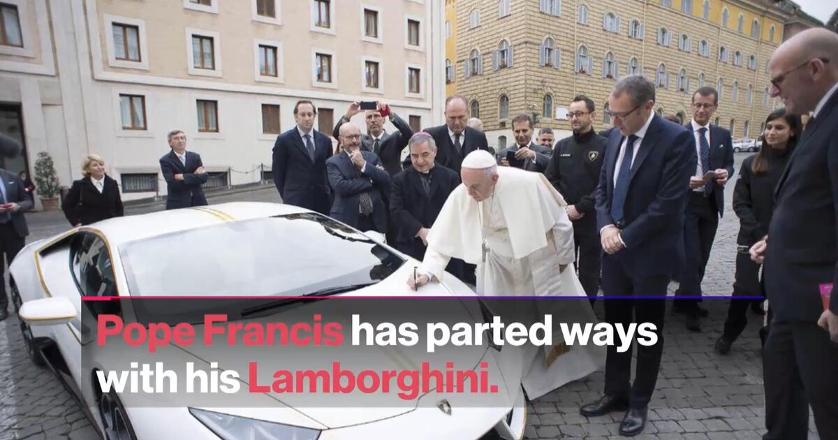 Watch Pope Francis Parts With Lamborghini Huracán at Auction - Bloomberg