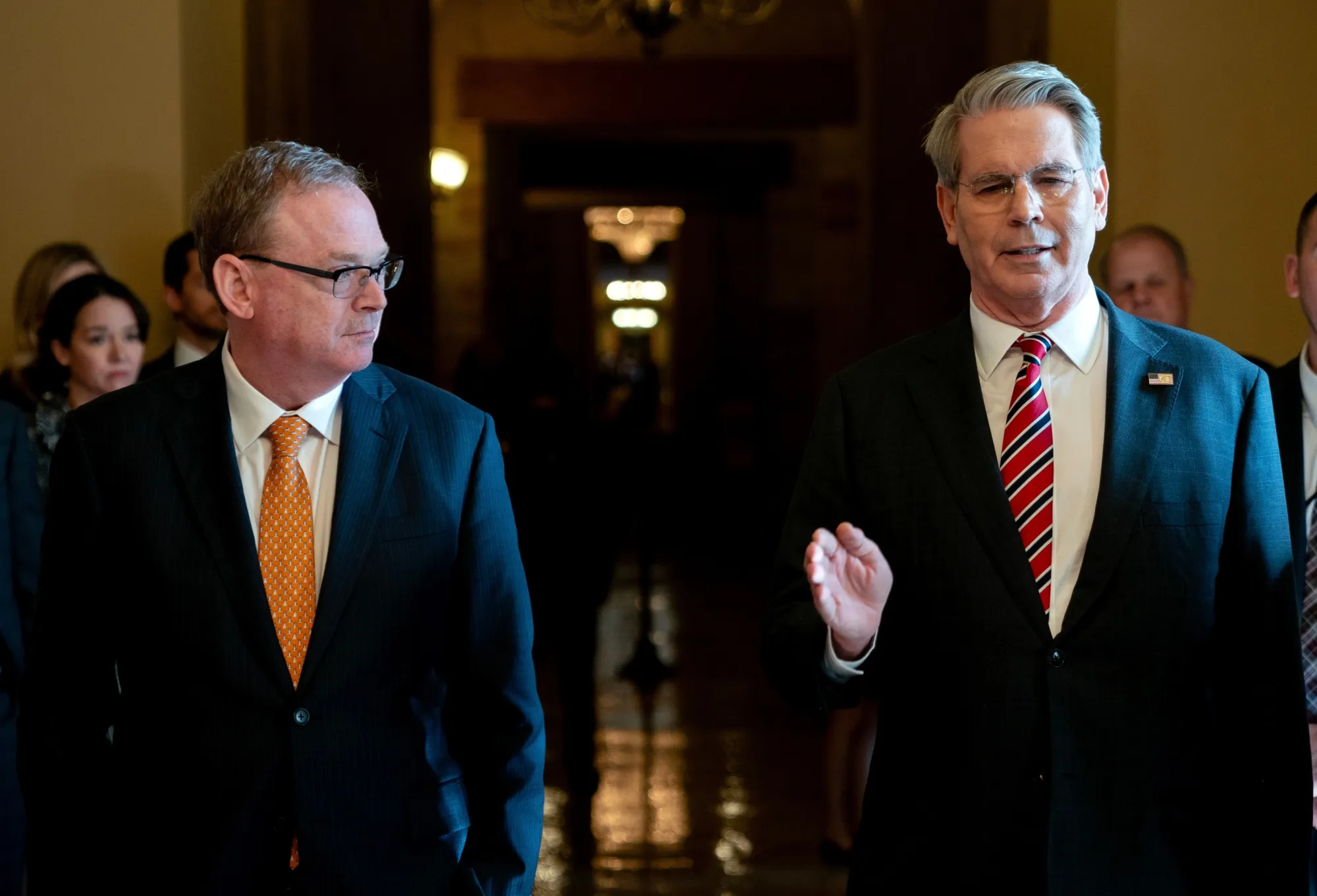 Hassett Backs Call for Fed Presidents to Come From Districts - Bloomberg