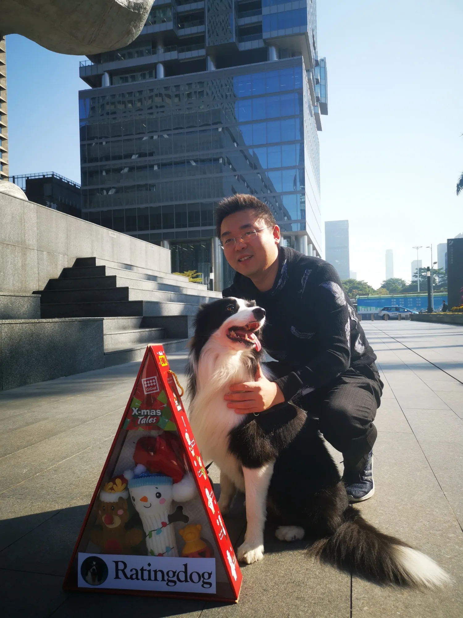 Yao Yu and Ratingdog’s mascot, border collie A-bu.