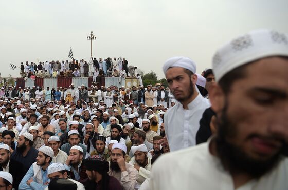 Pakistan Islamist Group to End Protest After Deal With Government