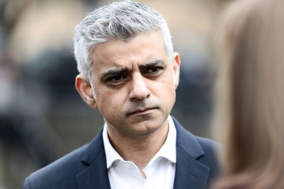 London Mayor Adds to Pressure on Corbyn Over New Brexit Vote