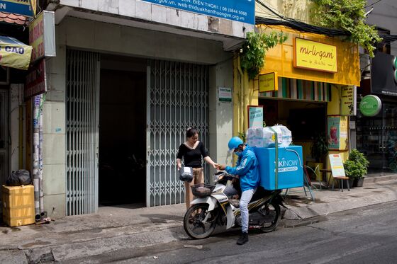 Alibaba, Warburg Want Piece of Vietnam’s Online Boom