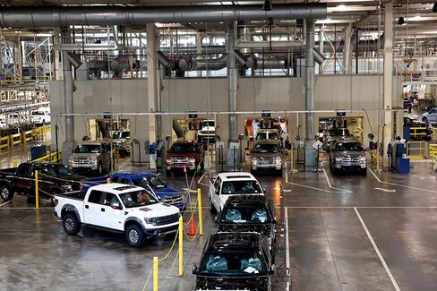 Ford, Still Cruising, Sees Bumpier Roads Ahead