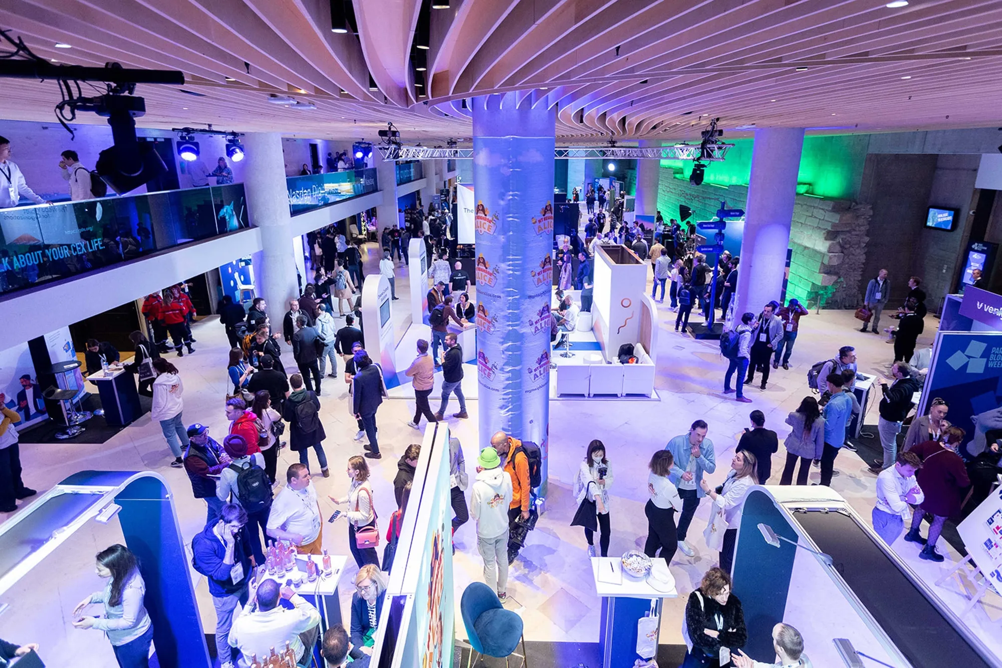 France Crypto Bets Exceed Investments in Stocks or ETFs - Bloomberg