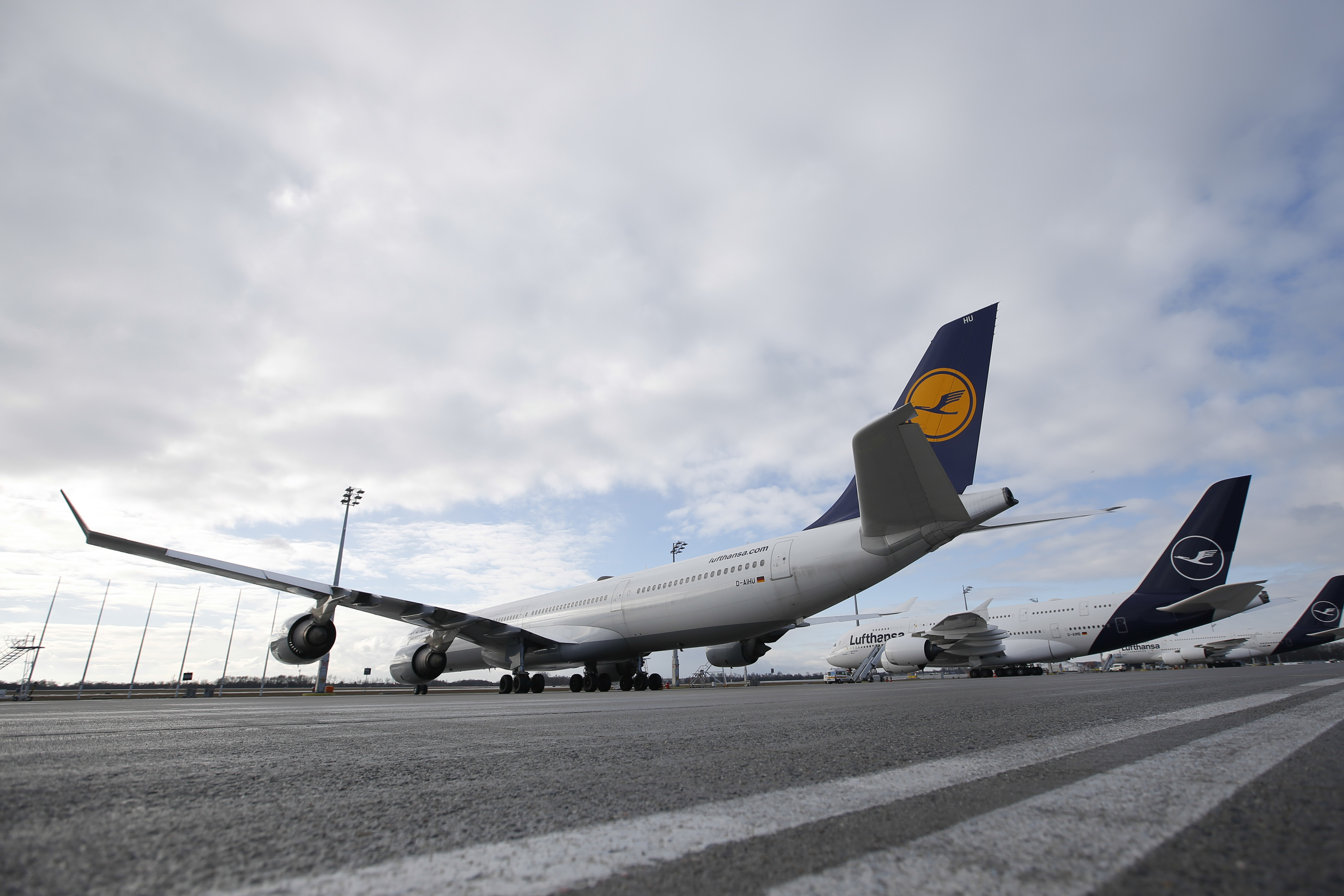 FAA Seeks $6.4 Million Fine From Lufthansa Over Violations - Bloomberg