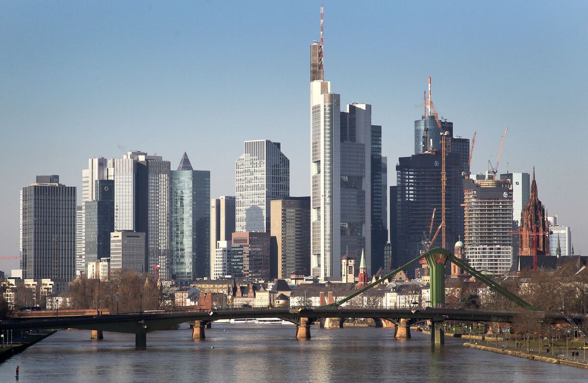 EU Makes Limited Concessions on Banking Rules