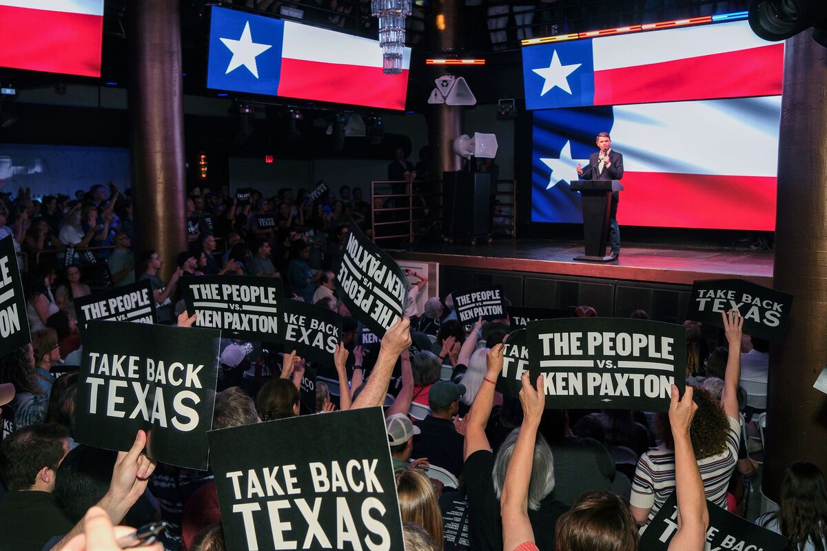 Trump Bet on Hispanic Voters Shows Signs of Backfiring in Texas