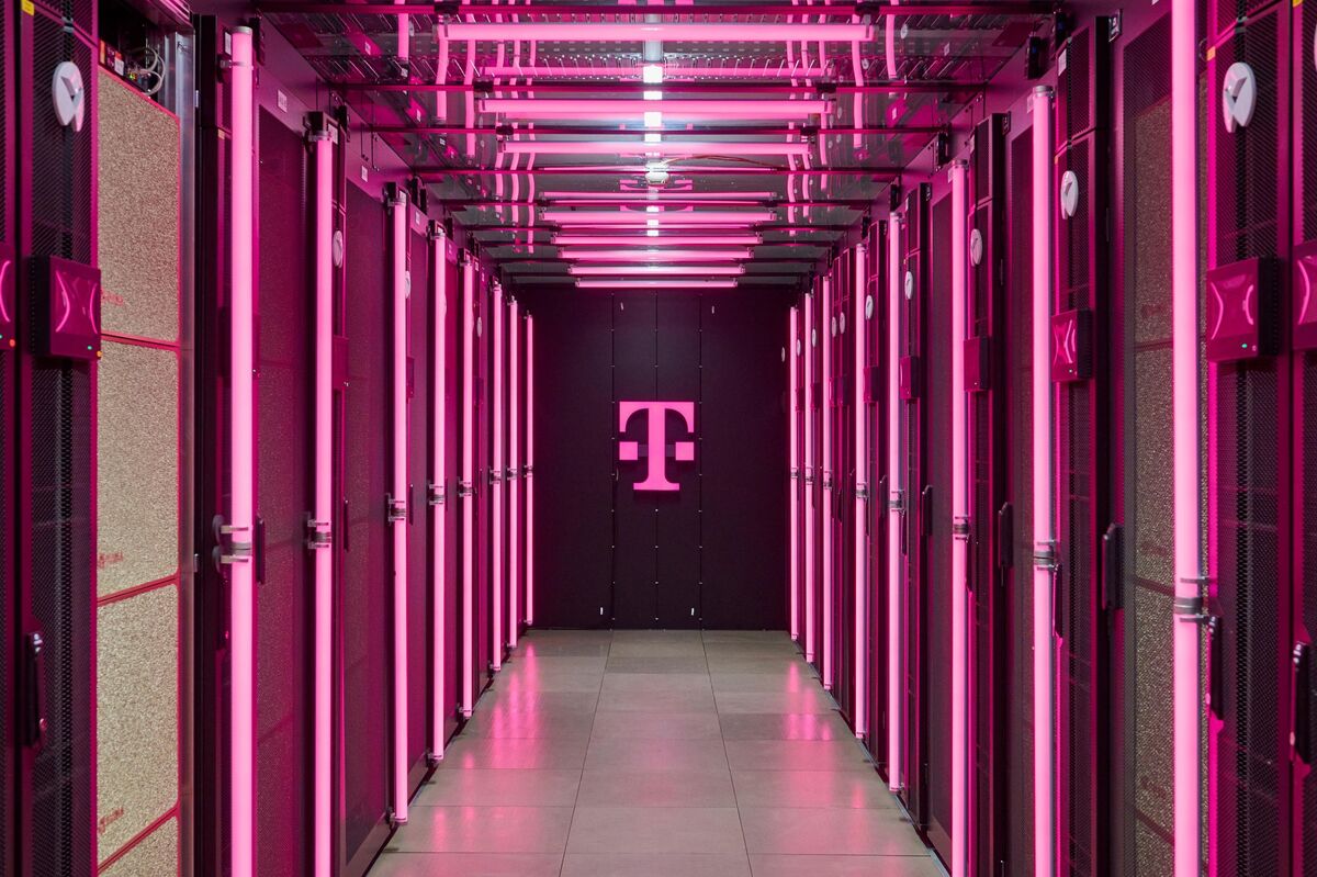 assets.bwbx.io image