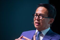 Tycoon Richard Li Said to Near China Merchants Fiber Stake Deal
