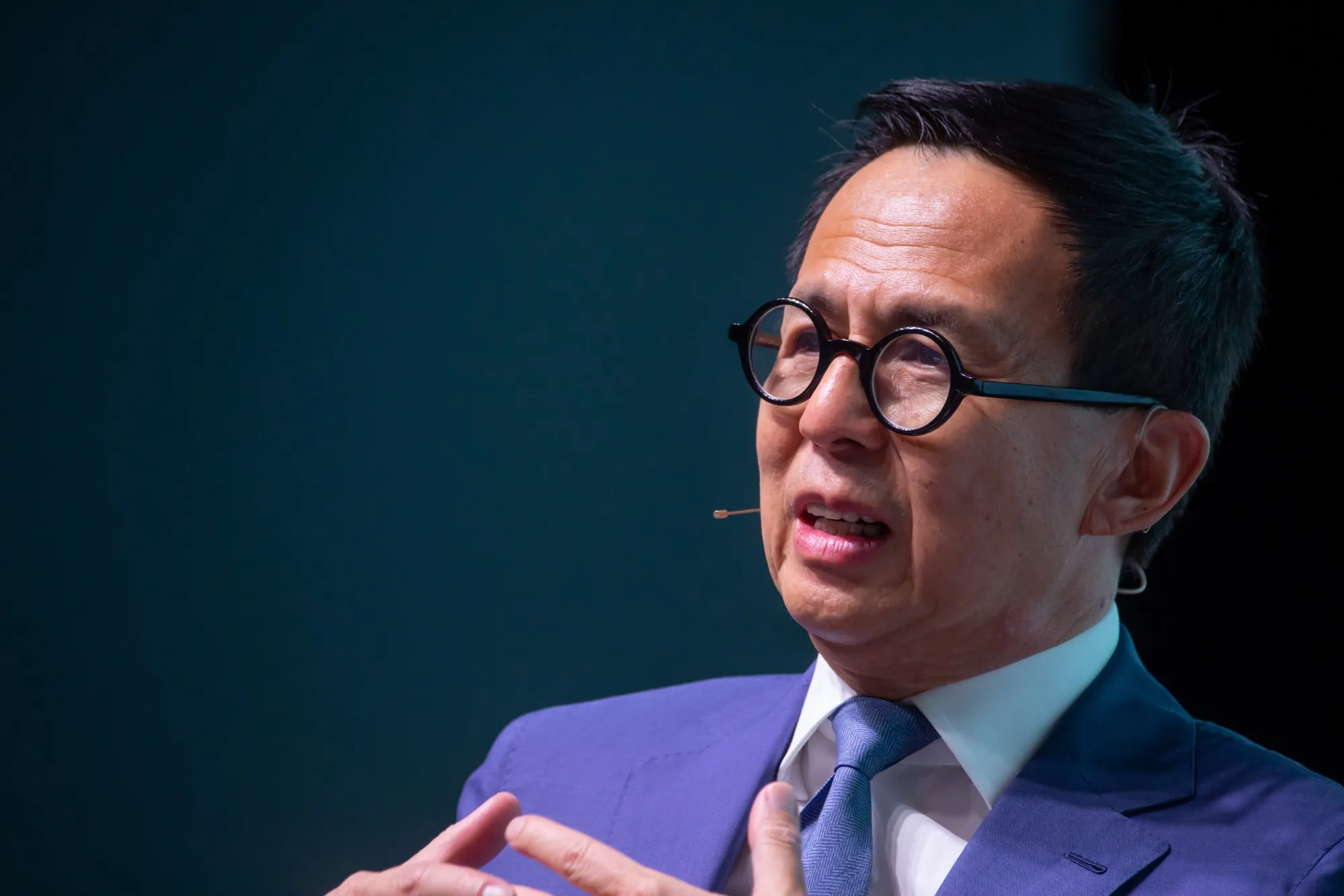 Tycoon Richard Li Said to Near Fiber Sale to China Merchants - Bloomberg