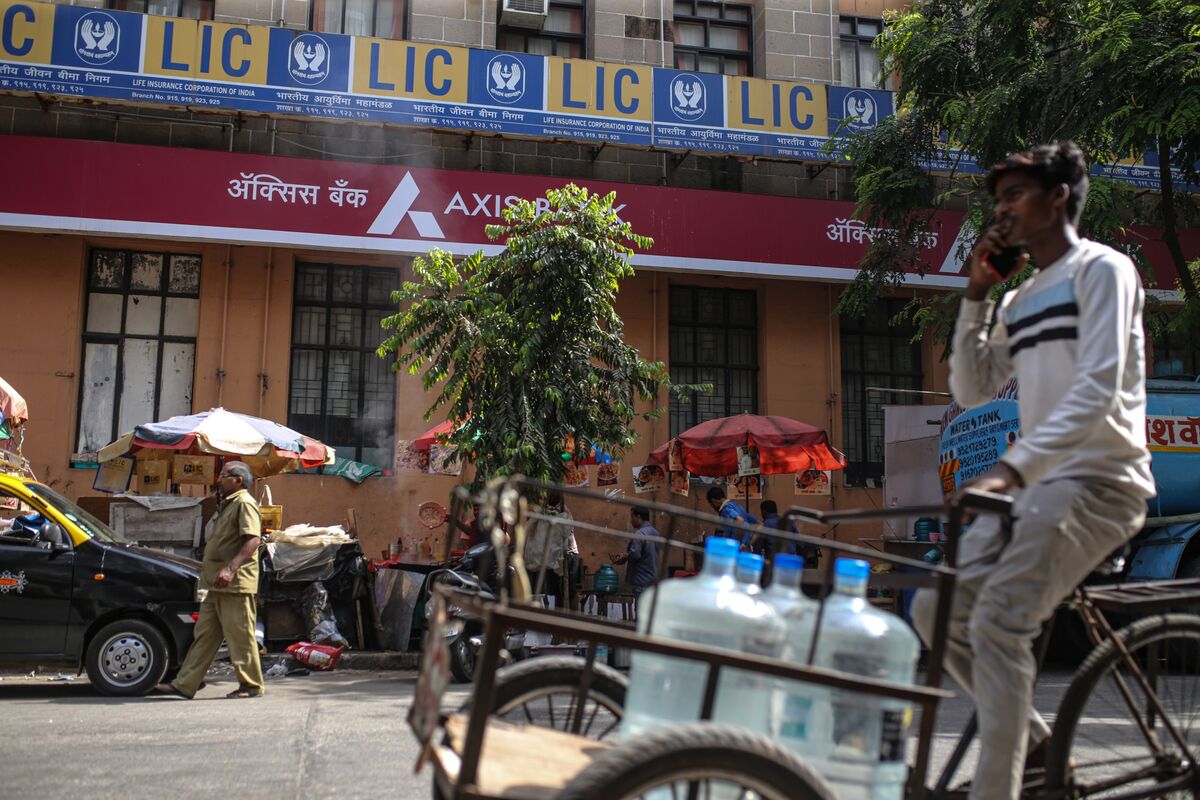 bloomberg.com - Alex Gabriel Simon - Goldman Muscles Into Indian Banks' Turf With State Share Deals