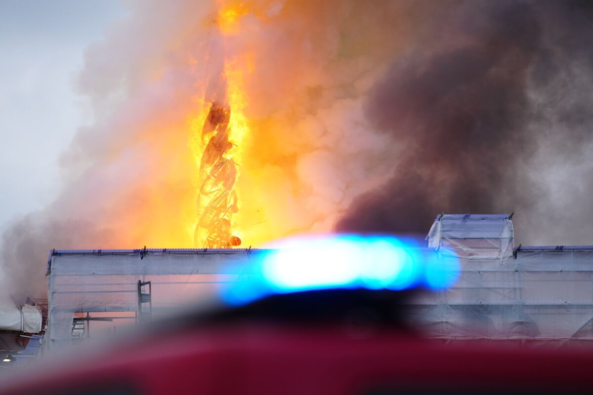 Fire Engulfs Copenhagen Landmark Old Stock Exchange Building