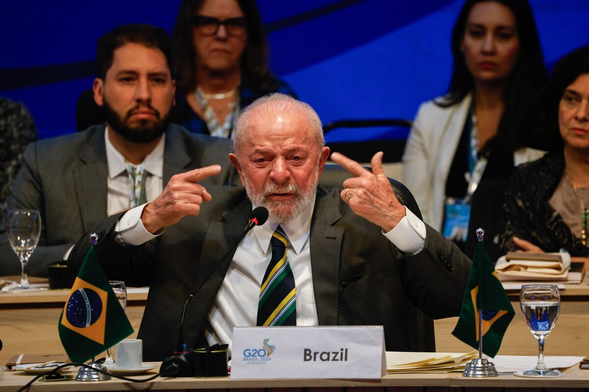 Brazil President Lula Transferred to Semi-Intensive Care