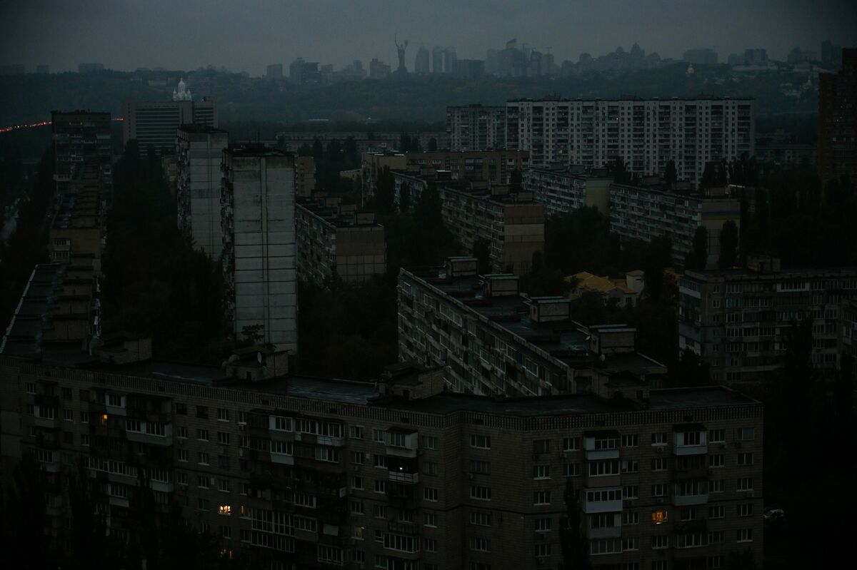 Russia Ramps Up Strikes on Ukraine Energy After Offensive Stalls