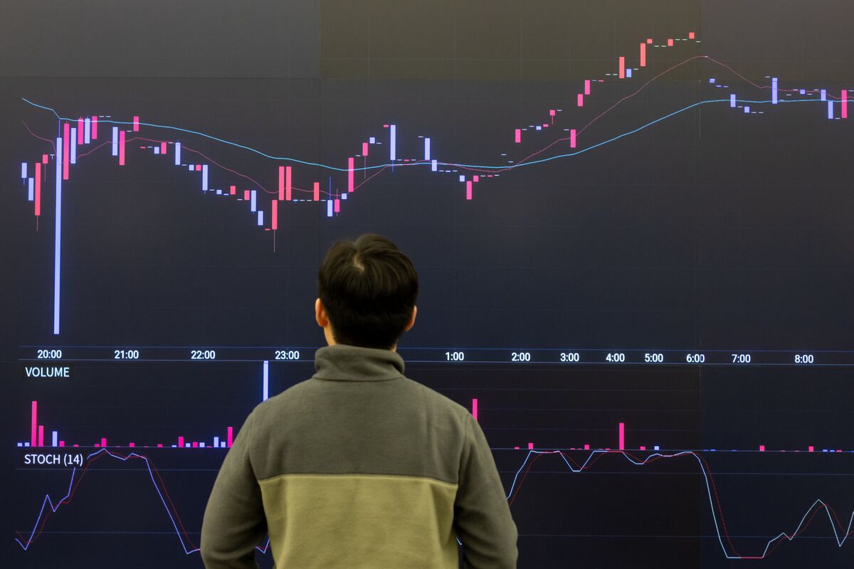 How to Invest in Bitcoin: Crypto Rally Prompts New Questions About Digital  Asset - Bloomberg