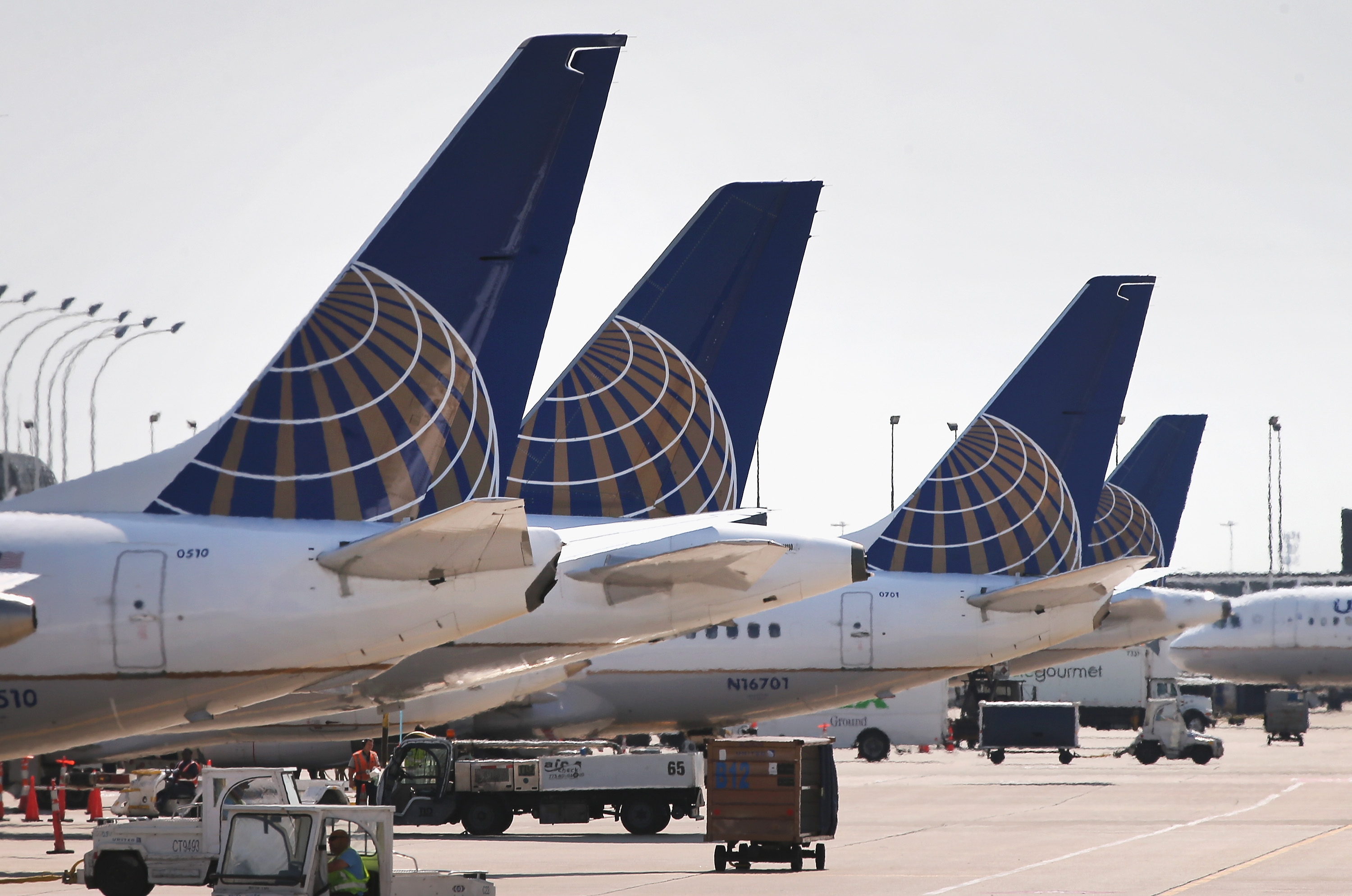 United Makes Hubs the New Battleground in Fight for Supremacy - Bloomberg