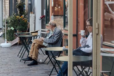 French Government Under Pressure as Pension Talks Stumble