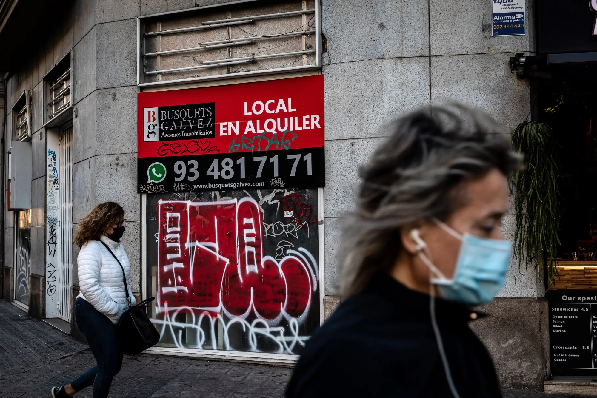 Spain's Economic Downturn Persists Amid European Virus Woes