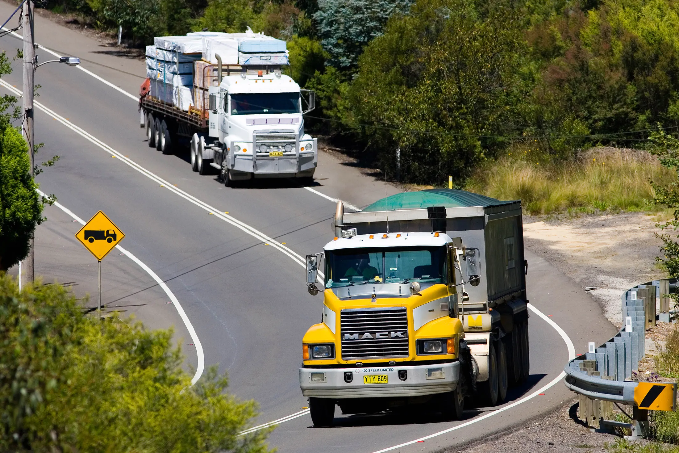 Trucks on the Great Western Highway in 2006.
