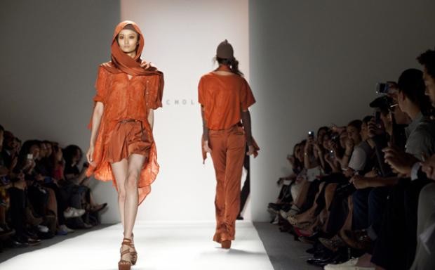 Know Your Fashion Designers: Donna Karan - College Fashion