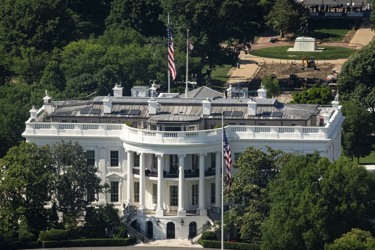 White House to Tighten Grip on $1 Trillion in Federal Grants