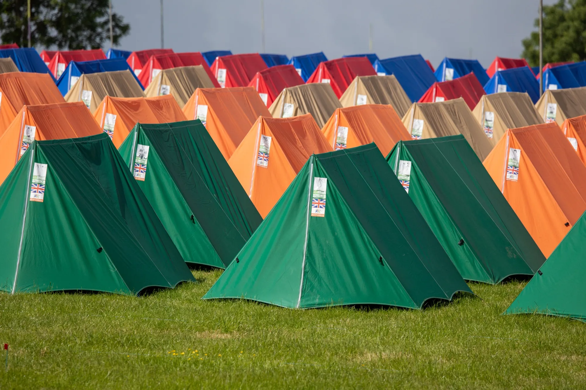 Glamping at Glastonbury 2022 Luxury Tents Cabins Caravans From Pop Up Hotel Bloomberg