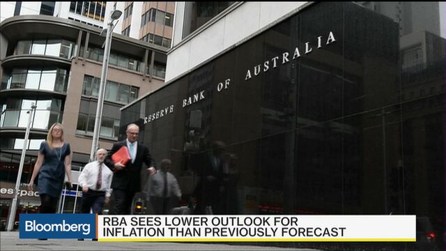 Australia's Central Bank Cuts Rates To Record Low - Bloomberg