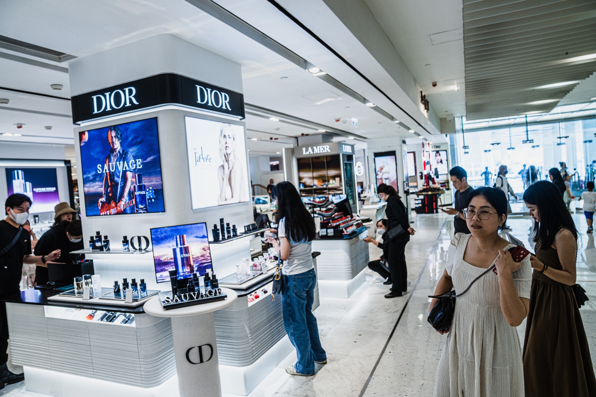 LVMH Is Shifting Out of Hong Kong as Luxury Shoppers Stay Home - Bloomberg