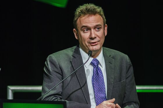 Alcoa CEO Sees ‘Game Changer’ in China’s Aluminum Curbs