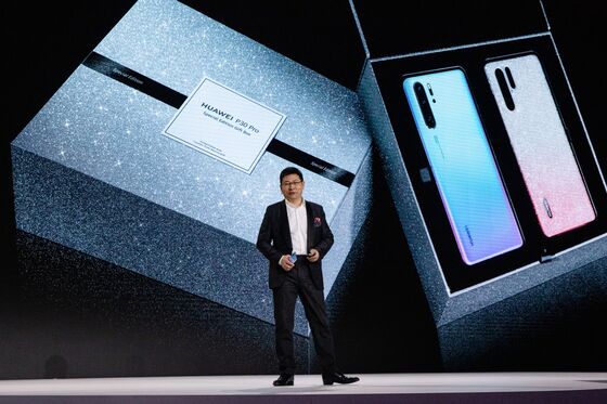 Trump Ban Puts Huawei's Smartphone Plans in Jeopardy