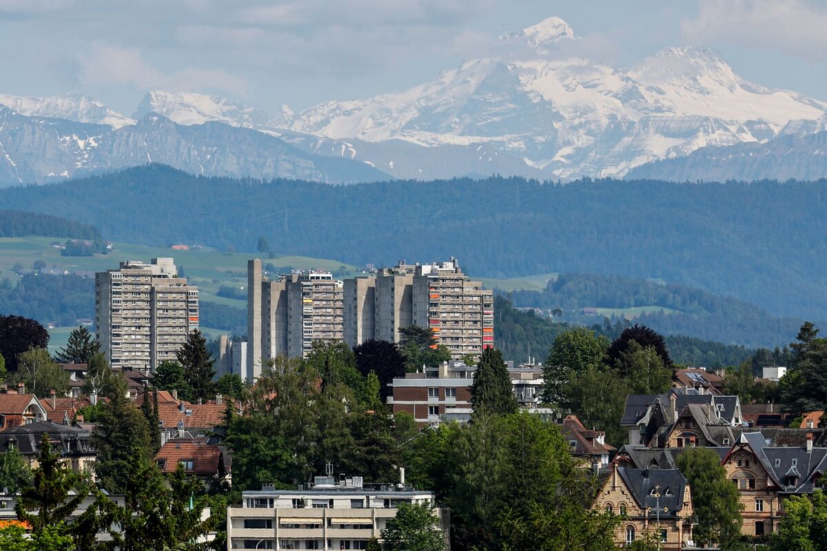 Bern Rejects Initiative to Ban Banks From Fossil-Fuel Financing