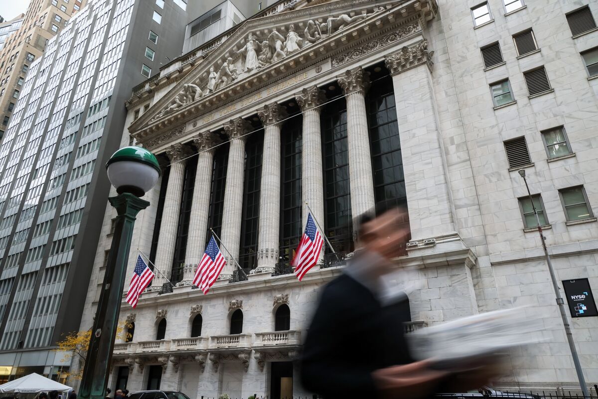 
                            Wall Street Urges Private Equity to Keep IPO Revival Going in 2026