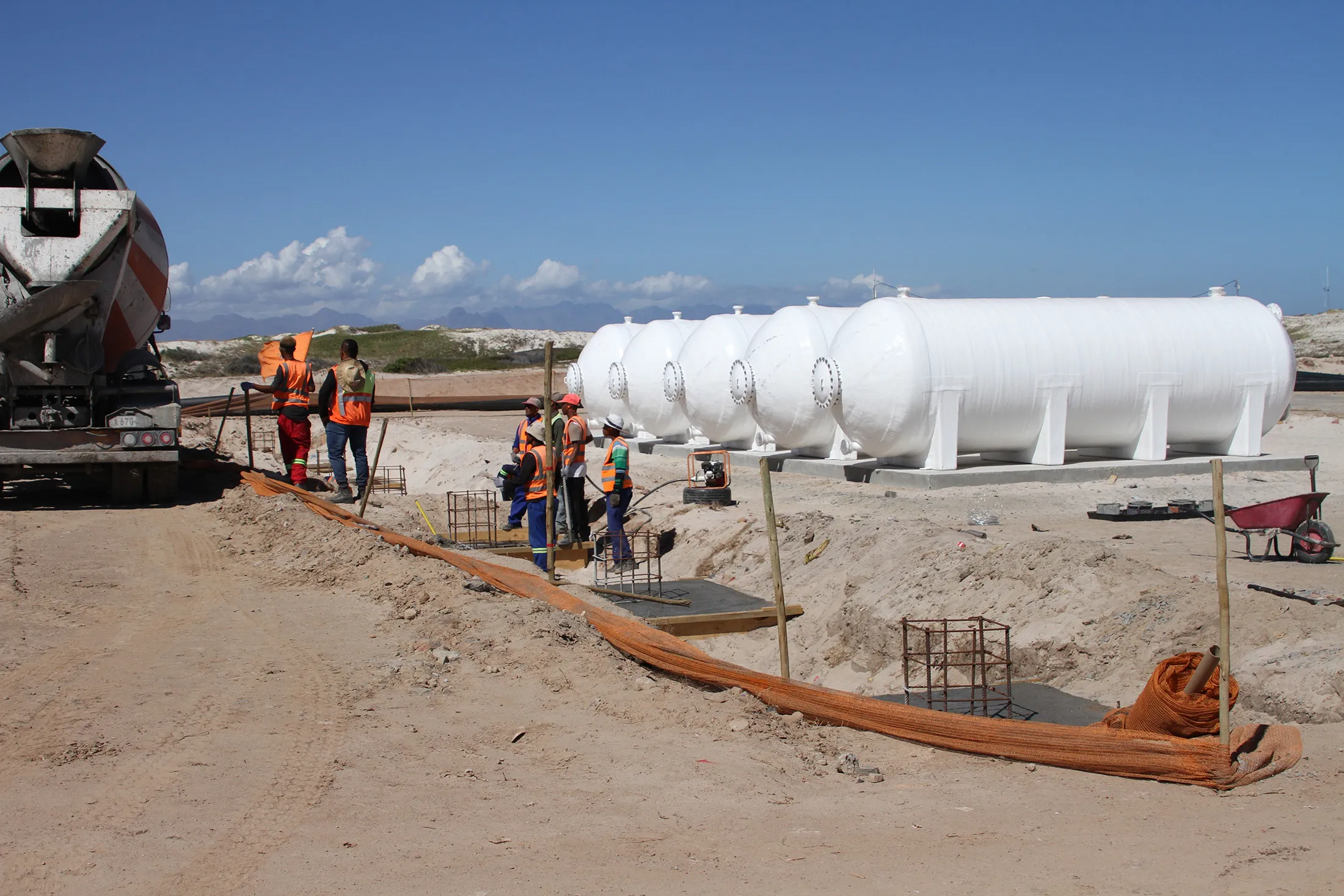 Cape Town Gets First Desalinated Water as Dam Levels Drop Again - Bloomberg