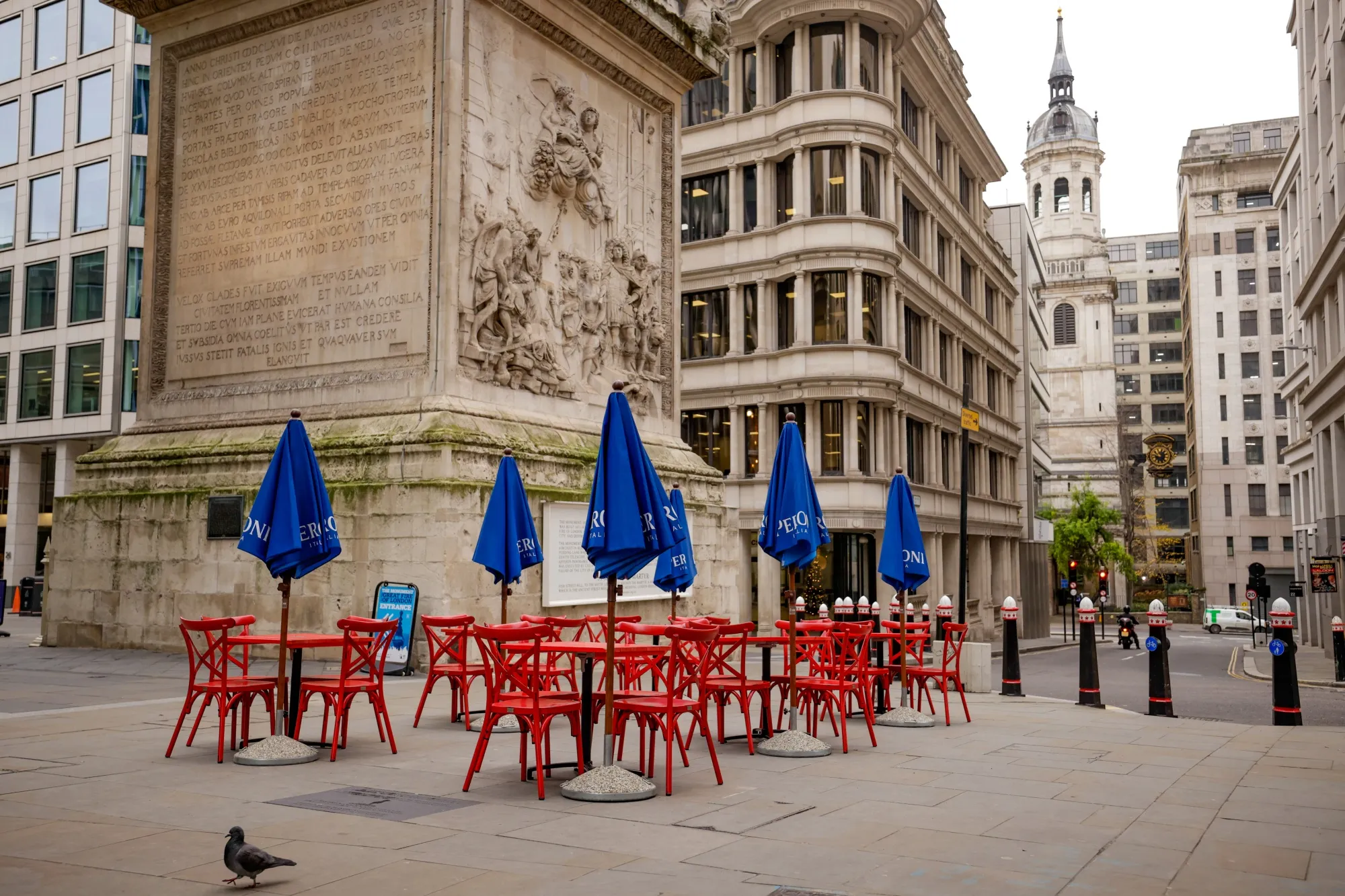 London Commuters As Omicron Suddenly Upends the World’s Return to the Office
