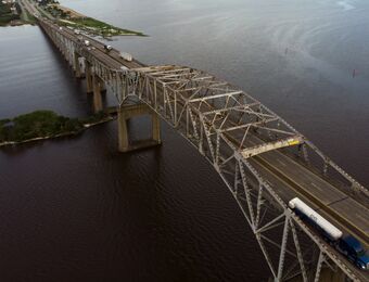 relates to Hundreds of 'Fracture Critical' US Bridges Are in Poor Condition