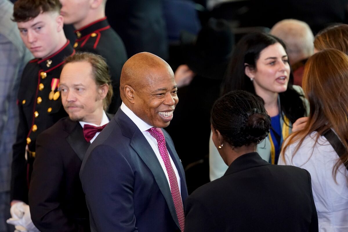 Crypto Billionaire Wants NYC Mayor Adams to Stay in the Race