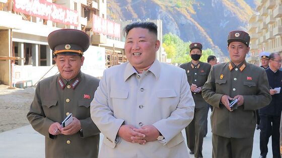 North Korea’s Kim Appears in Public for the First Time in Month