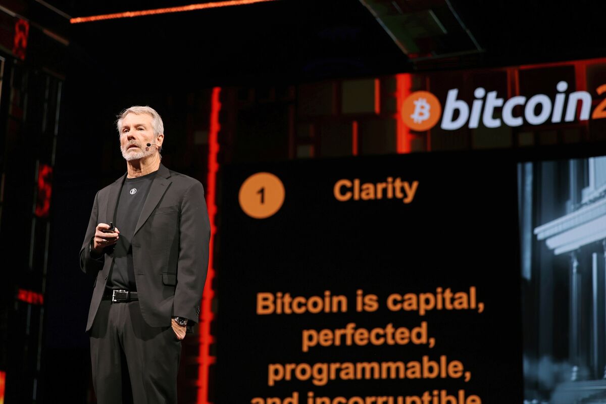 Strategy Chairman Saylor Confirms No Bitcoin M&A Plans Citing Acquisition Risks