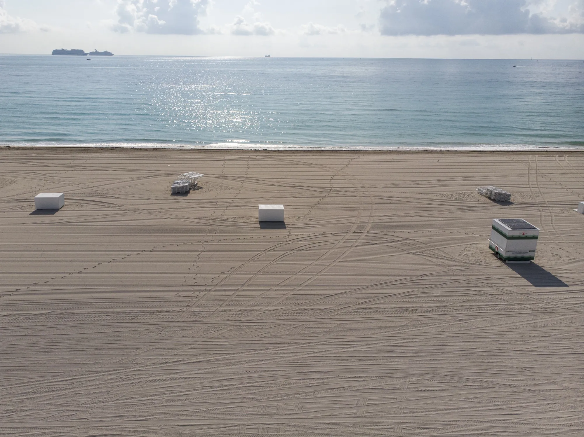 A beach stands closed in&nbsp;the South Beach neighborhood of Miami, Florida&nbsp;on&nbsp;April 8, 2020.