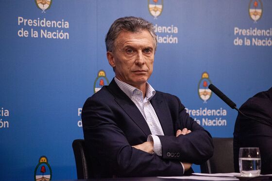Macri Reverts to Handouts in Bid to Change Tide in Argentina