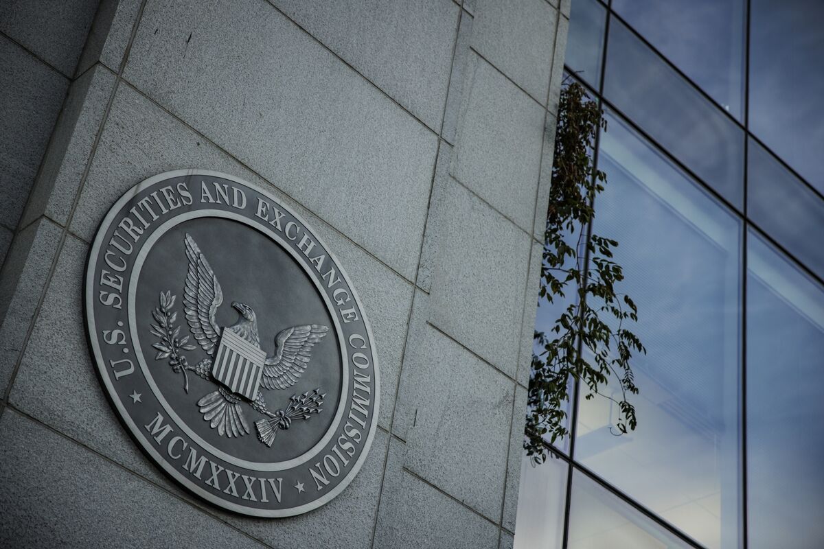 The US SEC approves a yield-bearing stablecoin by Figure
Markets, which Figure says is the first yield-bearing stablecoin
registered as a security with the SEC (Olga
Kharif/Bloomberg)​ 