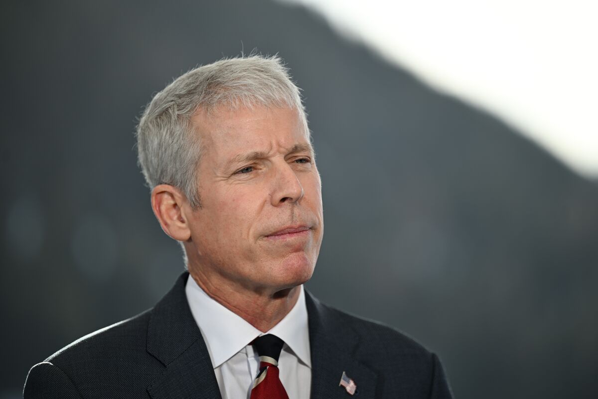 bloomberg.com - Ari Natter - US Won't Offer Security Guarantees to Oil Companies in Venezuela