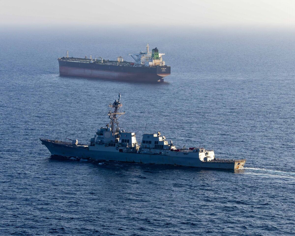 US Ends Hormuz Blockade, Downplays Tolls as Negotiations Restart