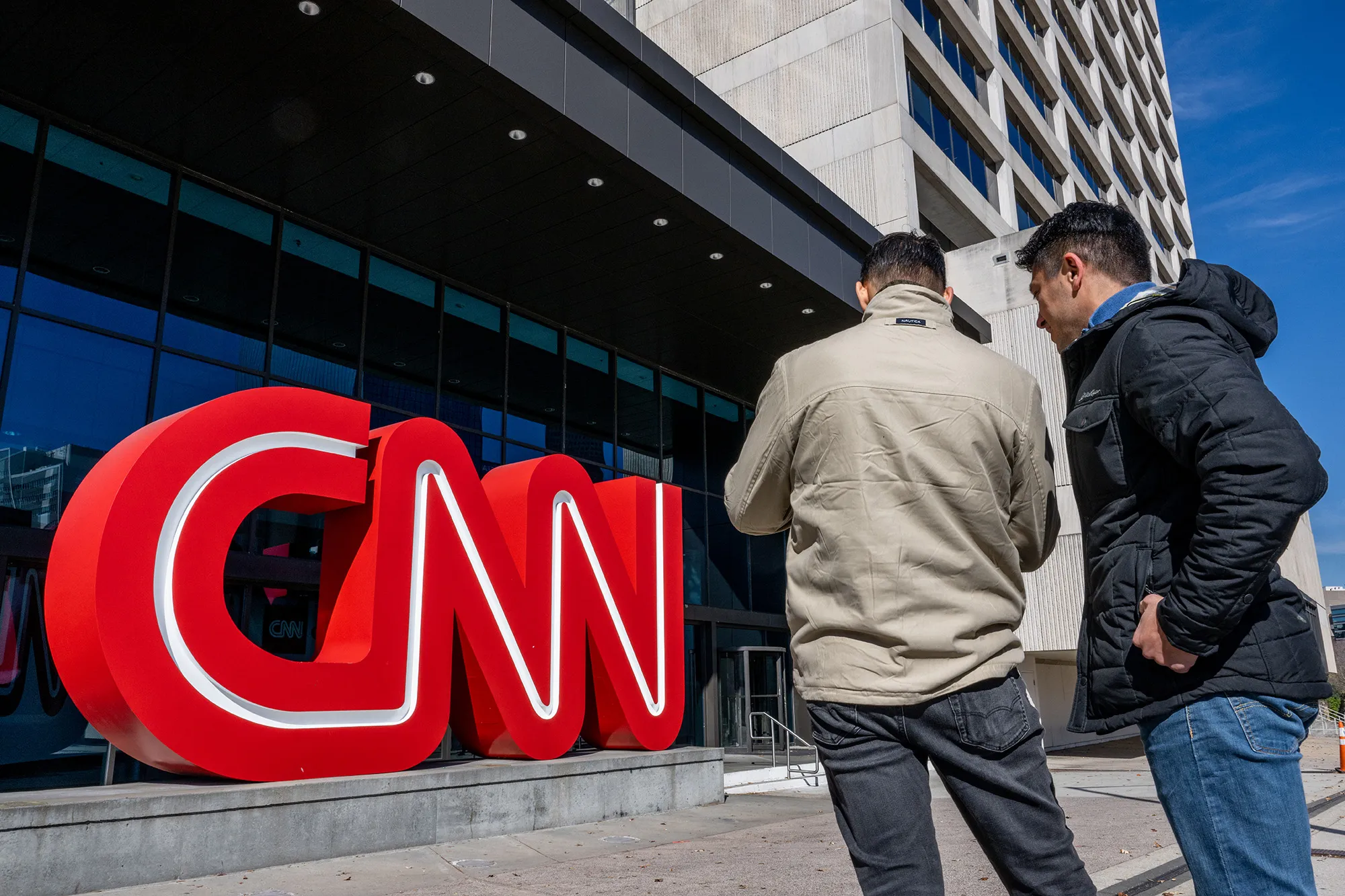 CNN Cuts 6% of Jobs in Move to Focus on Streaming as Ratings Decline -  Bloomberg