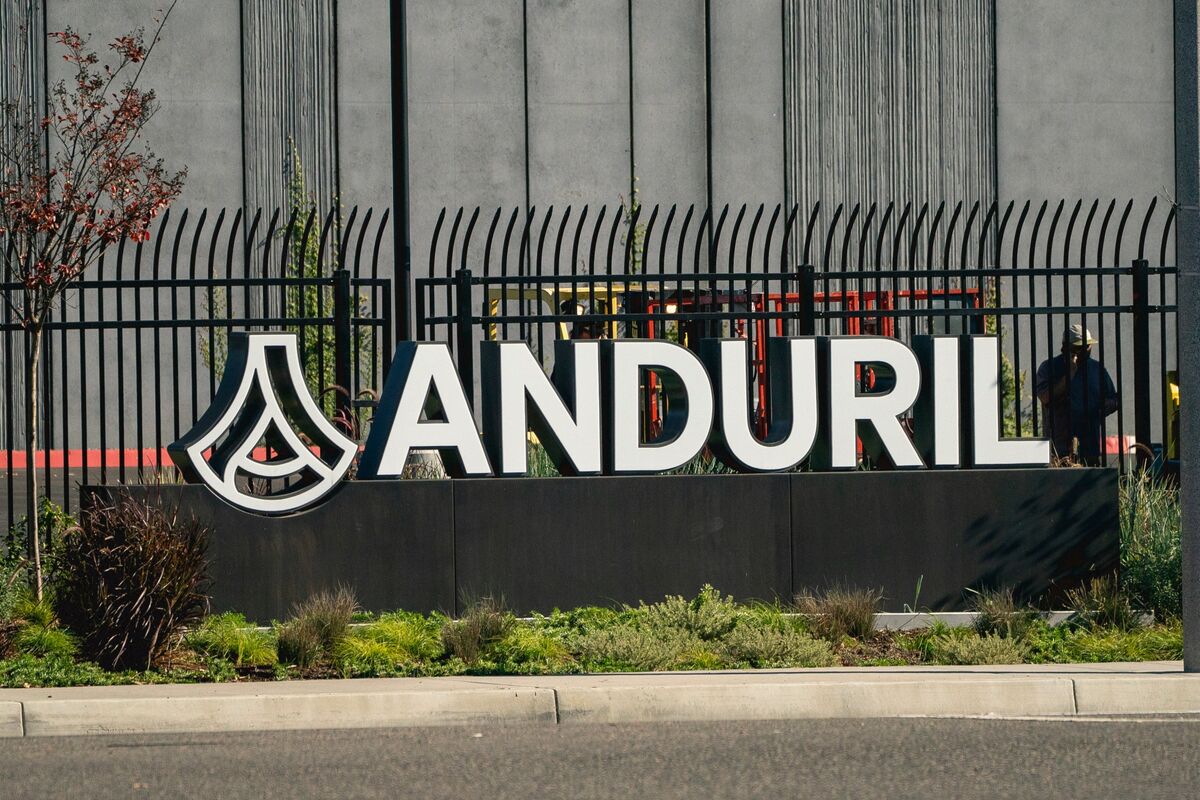 bloomberg.com - Edward Ludlow - Thrive Capital, Andreessen to Lead $4 Billion Anduril Round