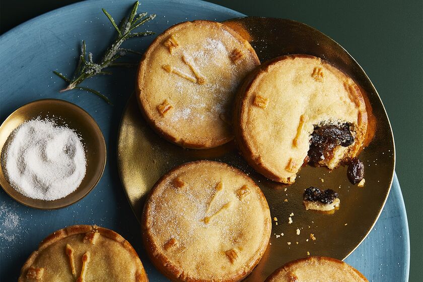 relates to Top Chef Picks Best Mince Pie in U.K. (and It Contains Carrot)