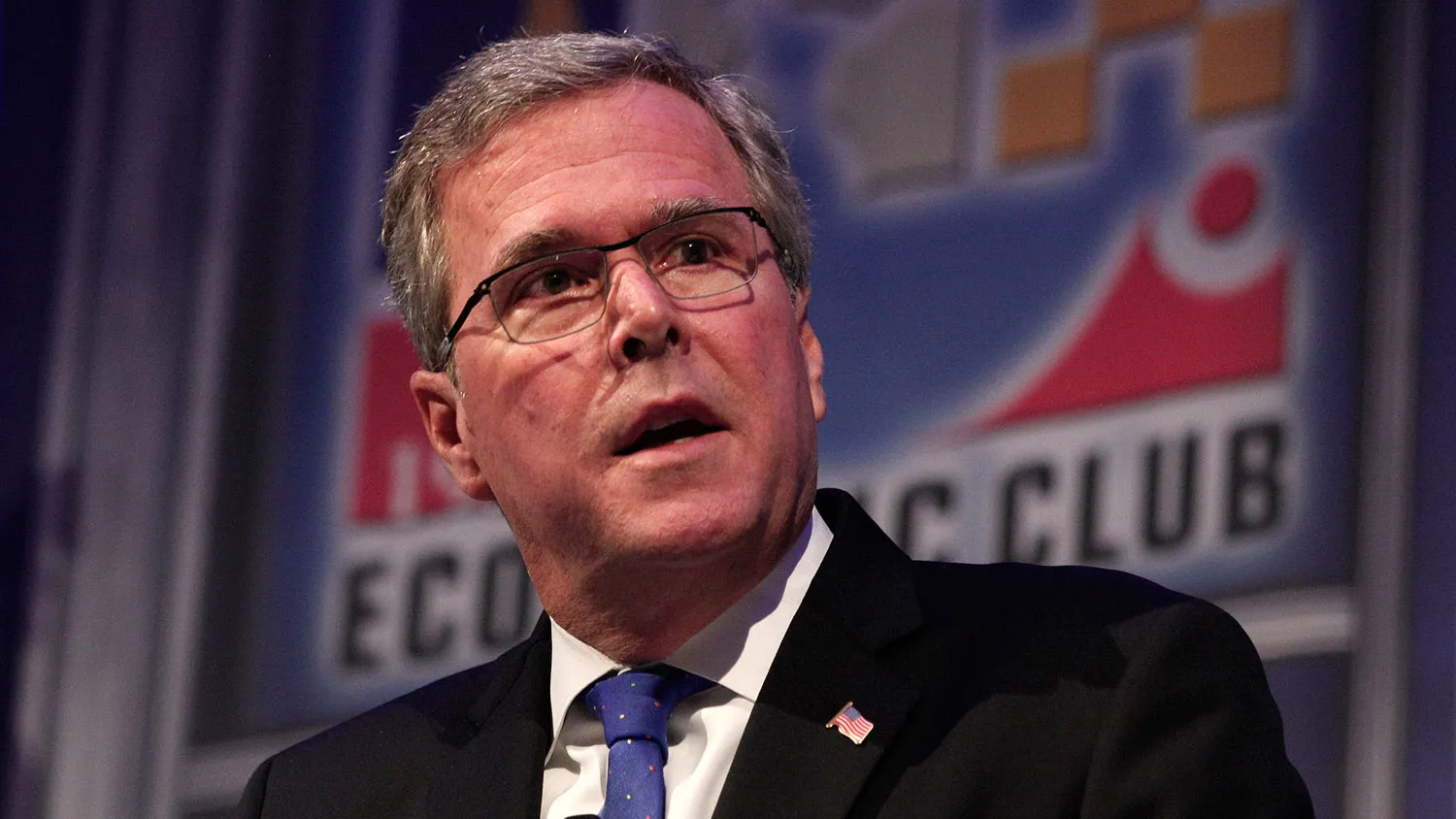 Former Florida Governor Jeb Bush speaks at the Detroit Economic Club February 4, 2015 in Detroit, Michigan.
